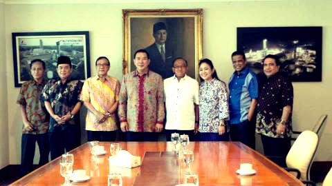 Agung cs ke Keluarga Cendana: Terimakasih Peduli Golkar