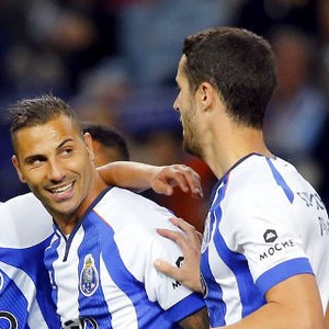 Pep Minta Bayern Tak Anggap Remeh Porto