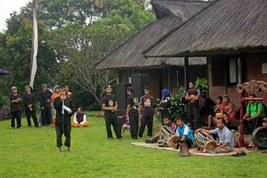 Belajar Budaya Sunda di Kampung Budaya Sindangbarang Bogor