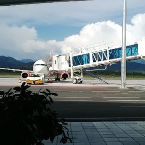 Jangan Kaget, Bandara di Palu Ini Kinclong dan Bersih