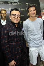 Persiapan Stuart Collin Jelang Menikah