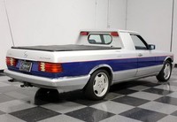 Kabin penumpang bagian belakang W126 420 SEL keluaran tahun 1988 itu telah dihapus, termasuk pintu dan atap. Sebagai gantinya, German Motorcars menambahkan sebuah bak yang khas dengan mobil pikap. Istimewa/Dok. German Motorcars.