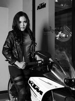 Lima Biker Cantik Siap Arungi Indonesia