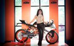 Lima Biker Cantik Siap Arungi Indonesia