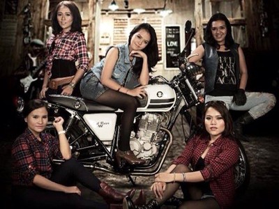 Lima Biker Cantik Siap Arungi Indonesia