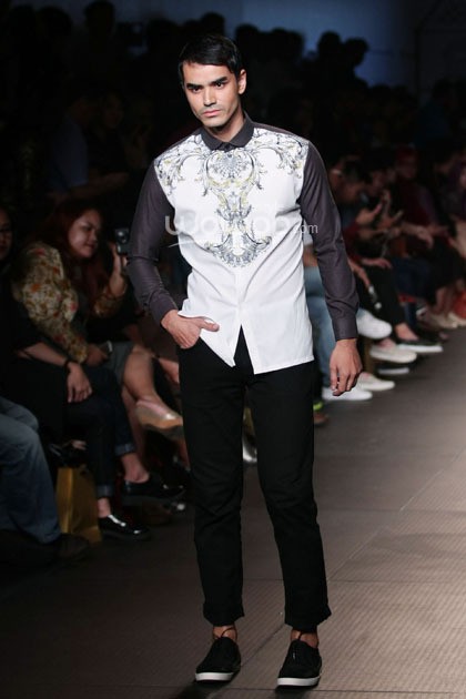 Albert Yanuar. Plaza Indonesia Fashion Week 2015 at Plaza Indonesia Lt.2. Jakarta. [Foto: Mohammad Abduh/Wolipop]