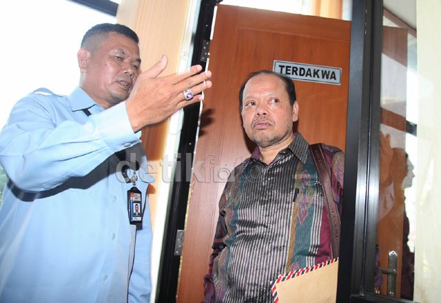 Kode Buka Gendang Eks Sekjen ESDM yang Buat Duit Mengalir ke Sutan Bhatoegana