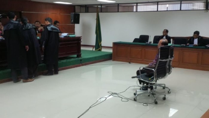 Sudah Sehat, Sutan Bhatoegana Akhirnya Jalani Sidang Dakwaan