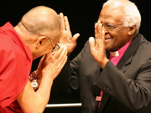 Kitab Kebahagiaan Akan Ditulis Dalai Lama dan Uskup Agung