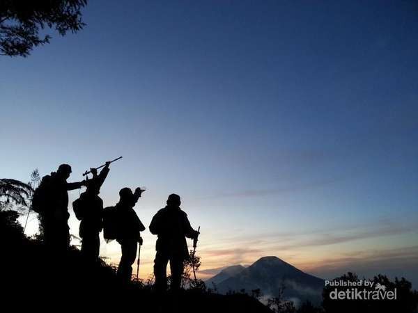 5 Gunung yang Bisa Didaki Dalam Satu Hari Saja