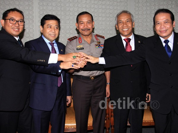 Paripurna DPR Setuju Komjen Badrodin Jadi Kapolri