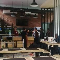 Loko Cafe Hadir di Stasiun Gubeng