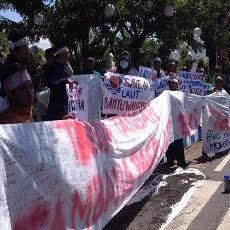 Nelayan Muncar Kumpulkan Tanda Tangan Tolak Pengerukan Pasir Teluk Benoa