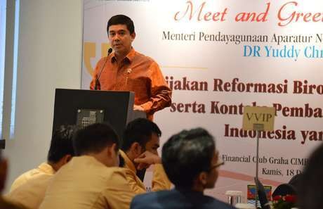 Jelang Usia ke-47, Menteri Yuddy Diangkat Jadi Guru Besar