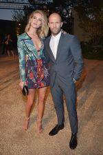 Si Cantik Rosie Huntington-Whiteley yang Selalu Seksi