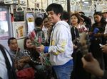 d'Masiv Ngamen di Commuter Line