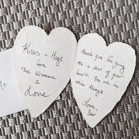 Love doesn't take effort but relationship does... It's in the little things we do... And the big things we do; everything matters. EVERYTHING. Thank you for showing me your ️. Finding a card like this in my mailbox just made my day. (And I got three this week from u !!!!! Imagine how uve made me feel?!! Happy. Loved.) ️@devinwiggins, tulis Agnez di caption foto. (Instagram/Agnez MO)