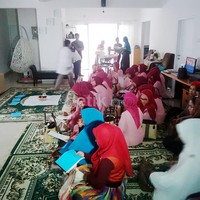 Suasana pengajian di kediamannya di Bintaro, Jakarta Selatan, Jumat (17/4/2015)