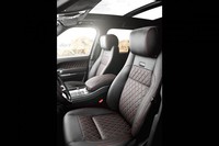 Range Rover Brabus ini memiliki 100 new Components Bodywork yang langsung dibuat dari alumunium dan karbon fiber.  Pool/ Dok. Autoexpress.