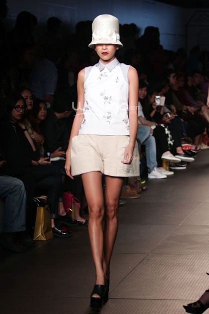 Yosafat Dwi Kurniawan. Plaza Indonesia Fashion Week 2015 at Plaza Indonesia Lt.2. Jakarta. [Foto: Mohammad Abduh/Wolipop]