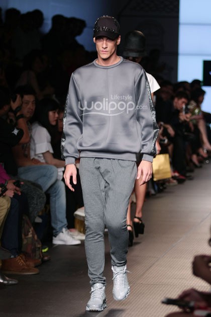 Yosafat Dwi Kurniawan. Plaza Indonesia Fashion Week 2015 at Plaza Indonesia Lt.2. Jakarta. [Foto: Mohammad Abduh/Wolipop]
