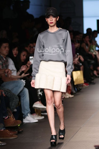 Yosafat Dwi Kurniawan. Plaza Indonesia Fashion Week 2015 at Plaza Indonesia Lt.2. Jakarta. [Foto: Mohammad Abduh/Wolipop]