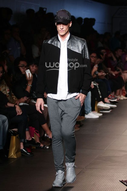 Yosafat Dwi Kurniawan. Plaza Indonesia Fashion Week 2015 at Plaza Indonesia Lt.2. Jakarta. [Foto: Mohammad Abduh/Wolipop]