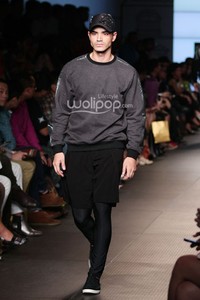Yosafat Dwi Kurniawan. Plaza Indonesia Fashion Week 2015 at Plaza Indonesia Lt.2. Jakarta. [Foto: Mohammad Abduh/Wolipop]