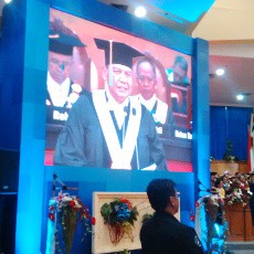 Chairul Tanjung Dikukuhkan Menjadi Guru Besar Unair Chairul Tanjung Dikukuhkan Menjadi Guru Besar Unair