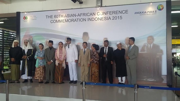 Nehru dan Soekarno Mejeng di Bandara Cengkareng
