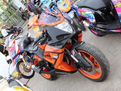 Kumpulan Foto modifikasi motor sport Terpopuler