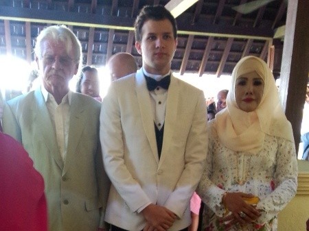 Sah! Risty Tagor Resmi Jadi Istri Stuart Collin