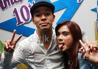 Fero Walandow dan Audy Marissa terlihat kompak. Pool/Gusmun/detikFoto.