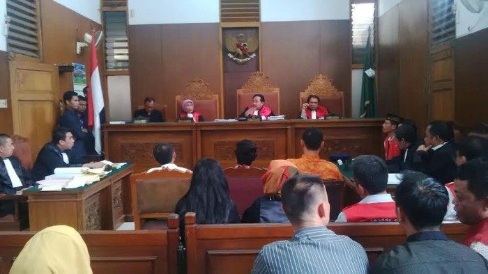 Saksi Pelapor Abdul Satar Tak Hadir, Pengacara TrioMacan2000 Protes