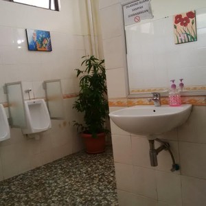 Penampakan Bersihnya Toilet di Markas Kopassus yang Dipuji Ahok