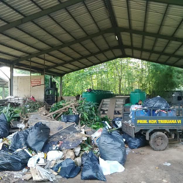 Tempat Pengolahan Sampah Kali Ciliwung di Markas Kopassus Cijantung