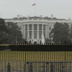 Lagi! Secret Service AS Amankan Pemanjat Pagar Gedung Putih