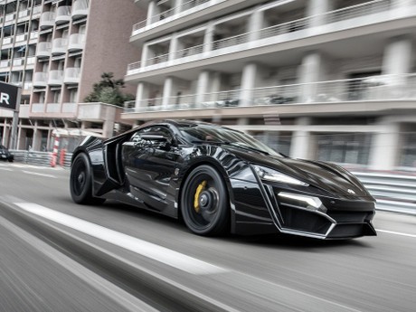 Mobil Super Lebanon yang Muncul di Furious 7 Meluncur di Shanghai