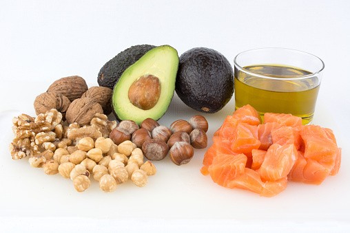Berat Badan si Kecil Tak Bertambah? Coba Berikan Makanan Padat Energi dan Berlemak Sehat