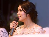 Raisa saat jumpa pers di Plaza Senayan, Jakarta Pusat, Senin (20/4/2015).