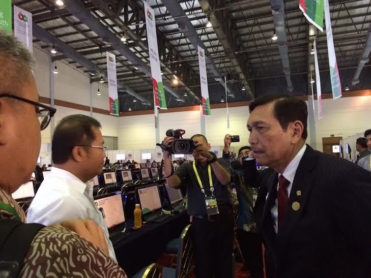 Sidak ke Media Center KAA, Luhut: 99.9% Sudah Siap Sidak ke Media Center KAA, Luhut: 99.9% Sudah Siap