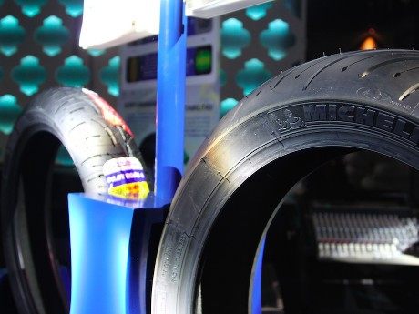 Ban Michelin Siap Disiksa dari Paris van Java ke Paris di Eropa