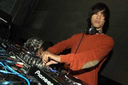 Kenalkan, Ricky Chattaway Bintang Sinetron yang Juga DJ