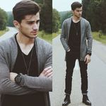 Ini Flamur Ukshini, Kembaran Zayn Malik yang Ganteng Banget!