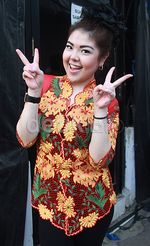 Tina Toon Berbunga-bunga di Hari Kartini
