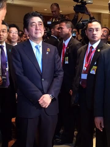 PM Abe dan Presiden Xi Jinping Adakan Pertemuan Bilateral di KAA