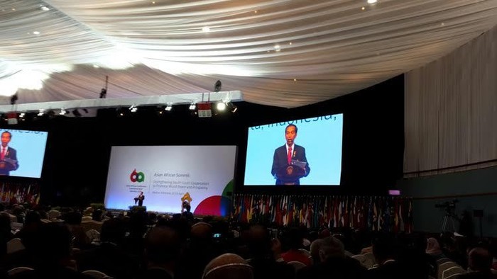 Jokowi Berpidato dengan Bahasa Indonesia di Puncak Peringatan KAA