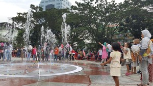 Potret Keriangan Warga Bandung dalam Wajah Asia Afrika yang Baru