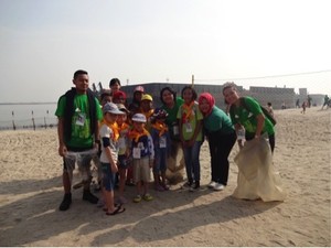 Sambut Hari Bumi, Ancol Ajak Warga Bersih-Bersih Pantai
