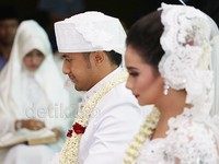Resepsi pernikahan sendiri akan digelar pada 3 Mei mendatang di Taman Mini Indonesia Indah.